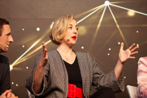 Dear Sophie: Can I develop a startup on a dependent visa from Australia?